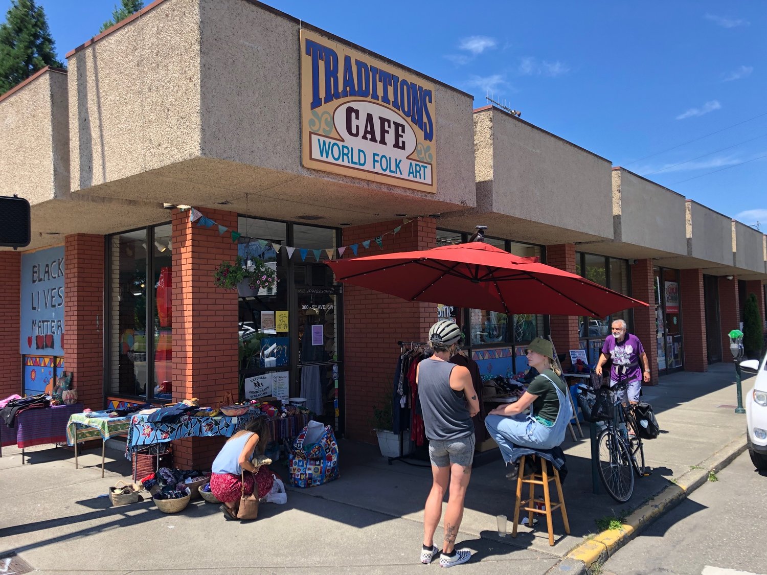 New Traditions Cafe is paired with New Traditions Fair Trade Gallery, a retailer of fair-trade clothing, art, home furnishings and jewelry.