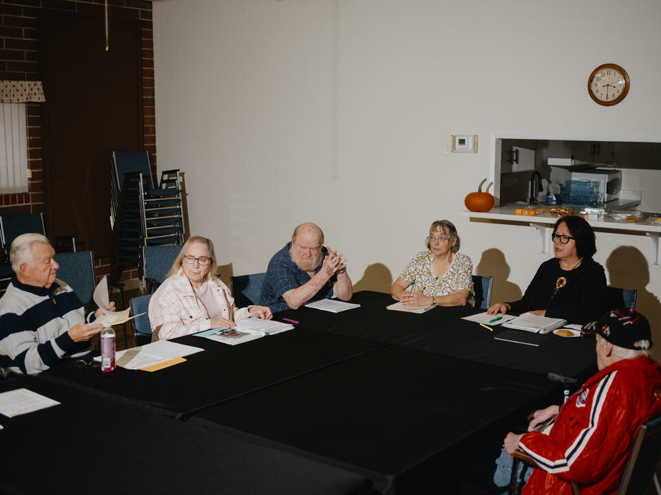 A budding tenant association at Western Plaza, a mobile home and senior living community in Tumwater, Wash., meets on Monday, Nov 13, 2023. (Grant Hindsley for Crosscut)
